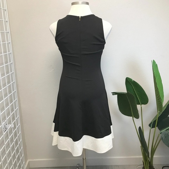DKNY Black & White Sleeveless Zipper Front Dress - New! - Size 10 - Picture 4 of 5